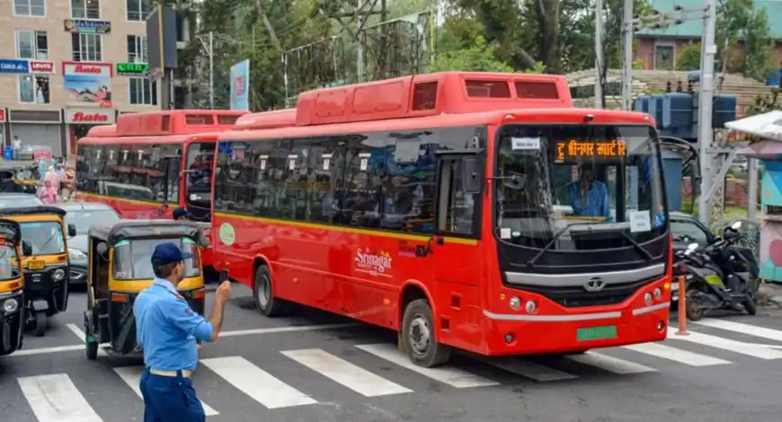 100 e-buses launched in Srinagar under Smart City initiative