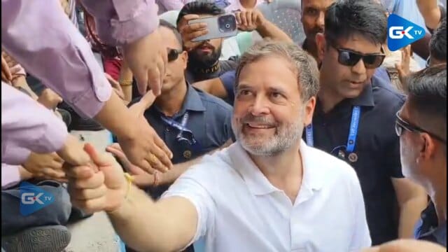 Rahul Gandhi visits shelling-hit Poonch Rahul Gandhi visits shelling-hit Poonch