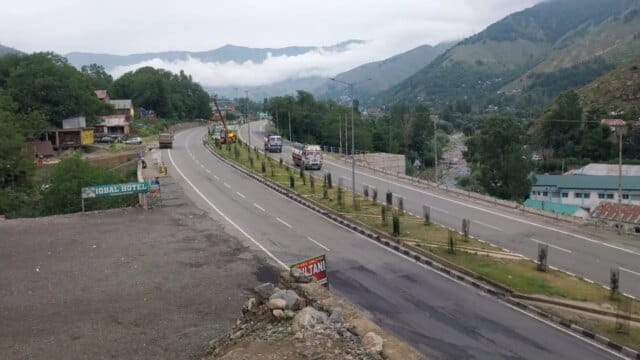 Jammu-Srinagar highway reopens for traffic