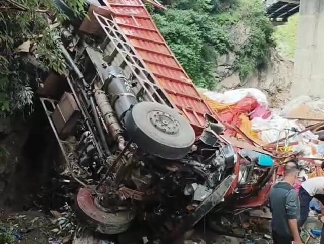 Two killed as truck plunges into gorge on NH 44 Two killed as truck plunges into gorge on NH 44 in Nachilana area of Banihal