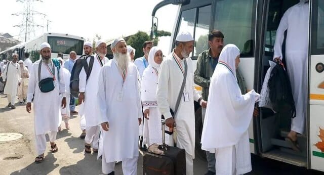 Kashmiri Hajis’ stay cut short amid flight restrictions; 640 pilgrims affected