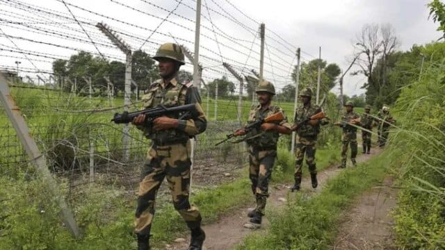 Indian Army foils infiltration bid along LoC in J&K's Rajouri Indian Army foils infiltration bid along LoC in J&K's Rajouri