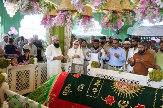 Sufi shrines are centers of harmony, hope: Dr Darakhshan