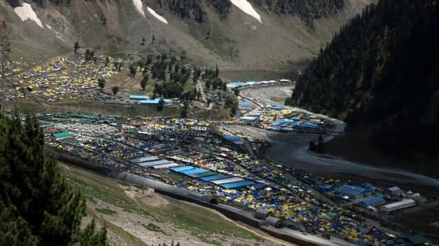 Amarnath Yatra resumes on Baltal axis; still suspended on Pahalgam route