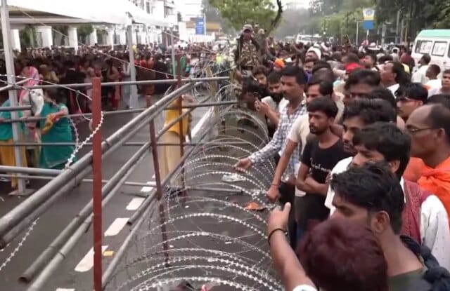 Pilgrims make beeline for Amarnath yatra registration in Jammu