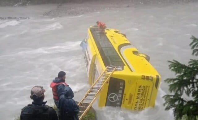 Bus carrying ITBP personnel falls into Sindh river in J-K's Ganderbal district