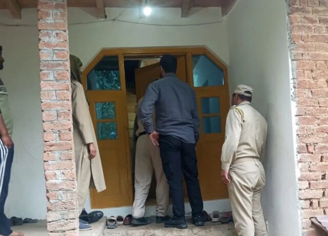 CIK raids10 locations across Kashmir in terror case