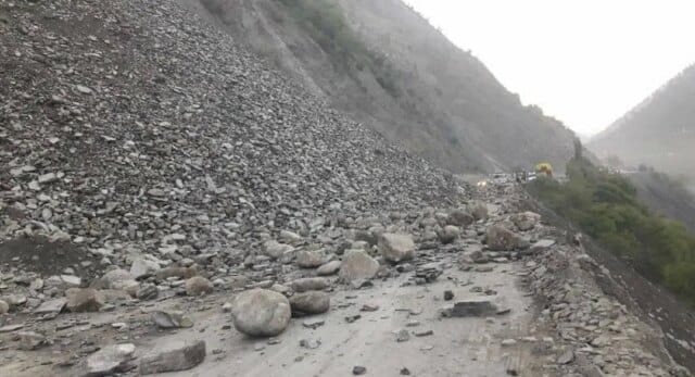 Landslide blocks Jammu-Rajouri-Poonch National Highway at Kalal in Poonch