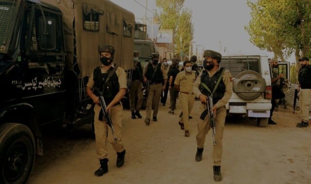 Senior police, CRPF officers hold meeting on safety measures at Gulmarg