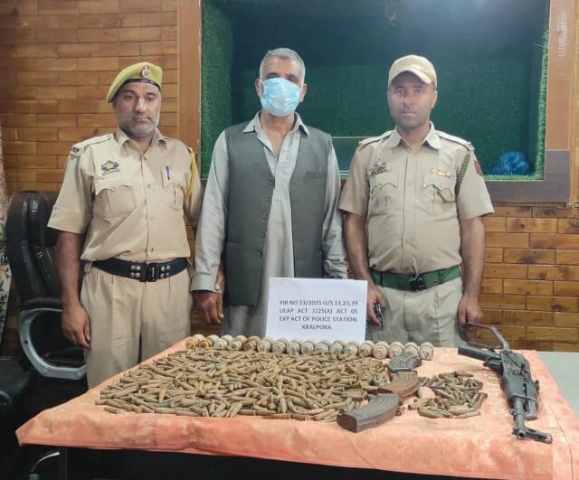 Terrorist associate held with arms in Kupwara: Police