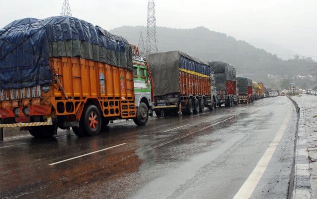 Jammu-Srinagar NHW partially restored, Kishtwar-Sinthan road reopened