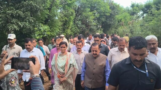 Jitendra Singh visits cloudburst-hit Kathua, says rehabilitation may cost Rs 150 crore