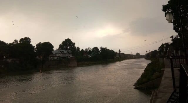 Officials rule out flood threat in J&K Officials rule out flood threat in J&K