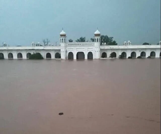 Over 100 people stranded as floodwaters submerge Kartarpur Corridor in Over 100 people stranded as floodwaters submerge Kartarpur Corridor in Pakistan