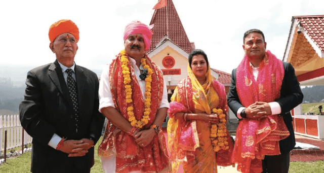 Vikramaditya Singh performs Pran-Pratishtha of reconstructed Maharani Temple in Gulmarg
