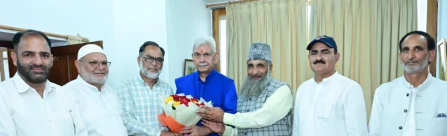 Fruit growers cum dealers union delegation calls on LG Sinha, expresses gratitude for new parcel train