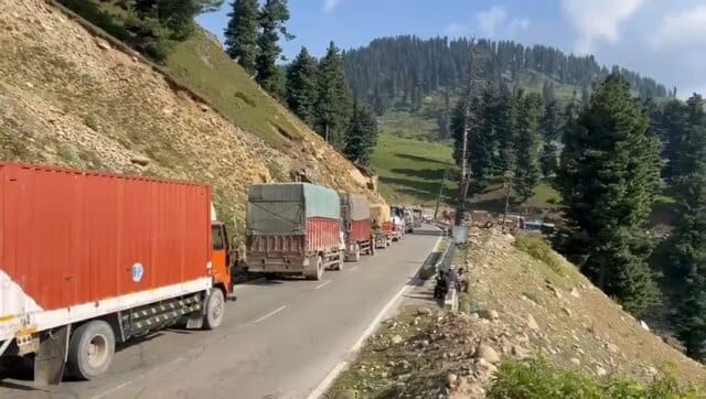 Mughal Road emerges as lifeline for Kashmir amid highway closure