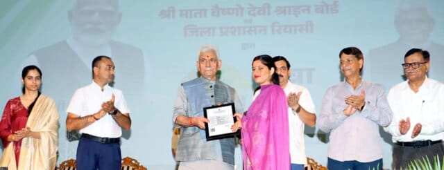 LG Sinha participates in Sewa Parv at Katra