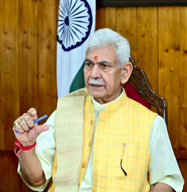 LG Sinha visits JLNM Hospital Rainawari, distributes fruits to patients as part of PM Modi’s 75th birthday celebration