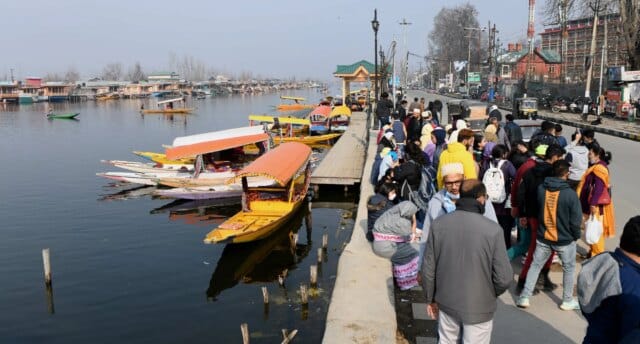 MeT predicts fair weather in J&K, light rain at isolated MeT predicts fair weather in J&K, light rain at isolated places