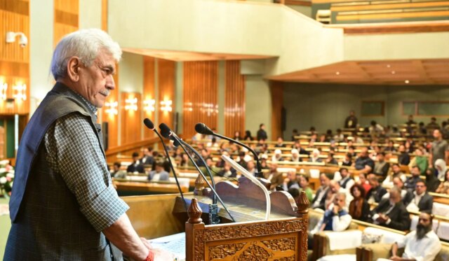 LG Sinha inaugurates Kashmir Literature Festival, praises valley’s cultural spirit LG Sinha inaugurates Kashmir Literature Festival, praises valley’s cultural spirit