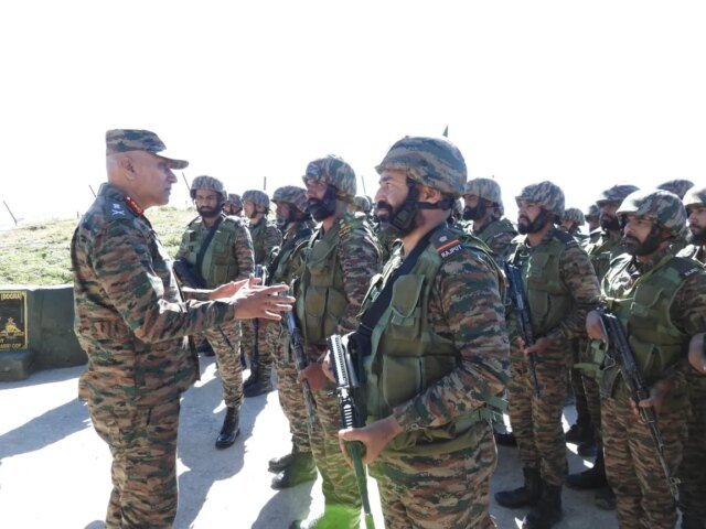 Army commander reviews operational preparedness in J-K’s Rajouri