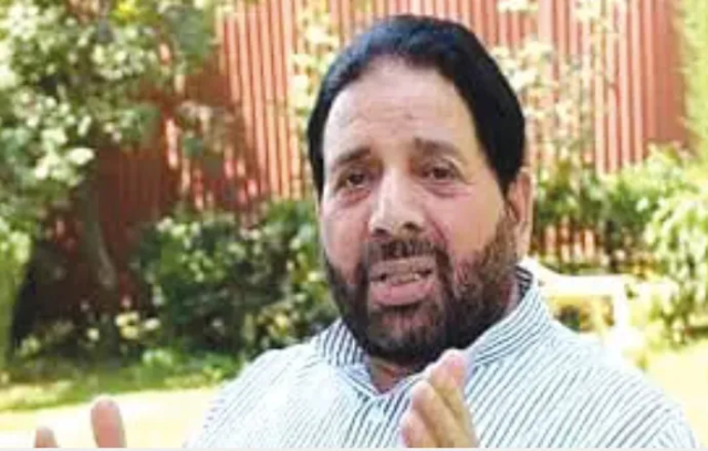 Hakeem Yaseen seeks reopening of tourist spots in Budgam Hakeem Yaseen seeks reopening of tourist spots in Budgam
