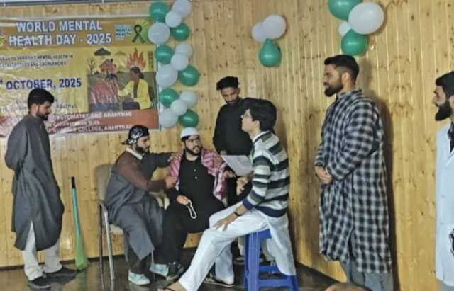 Students use drama, humour to raise awareness on panic attacks Students use drama, humour to raise awareness on panic attacks