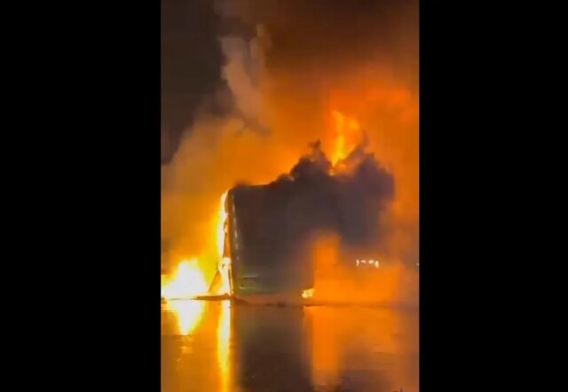 19 passengers saved their lives by breaking window, jumping out; Bus blaze in Andhra: 19 passengers saved their lives by breaking window, jumping out; 11 dead