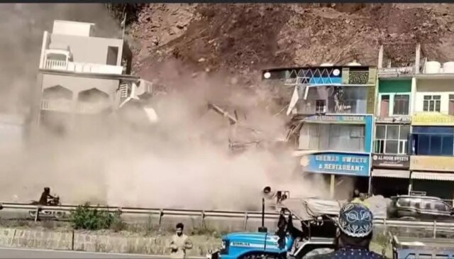Tragic landslide at Narsoo-Samroli: Hotel and several Buildings collapse in Udhampur